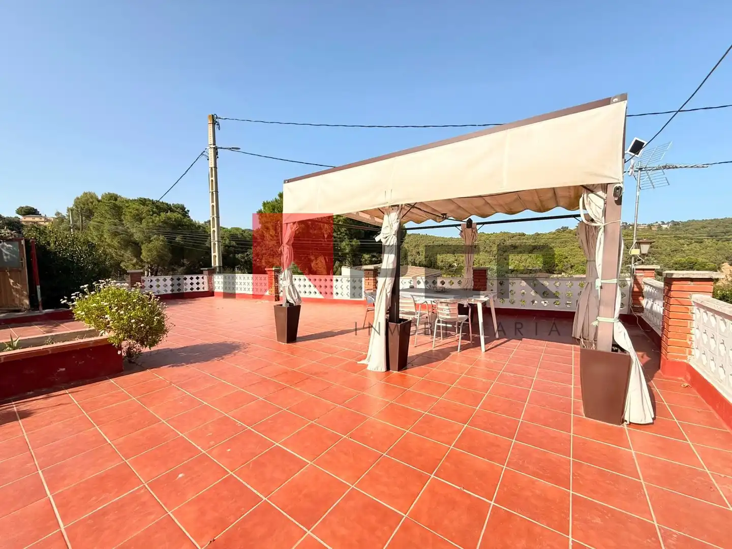 Terrassa de Casa o xalet en venda en Olesa de Montserrat amb Traster i Piscina