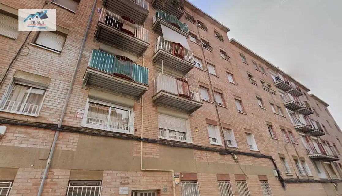 Flat with terrace for sale in Calle  DEL  BAGES,