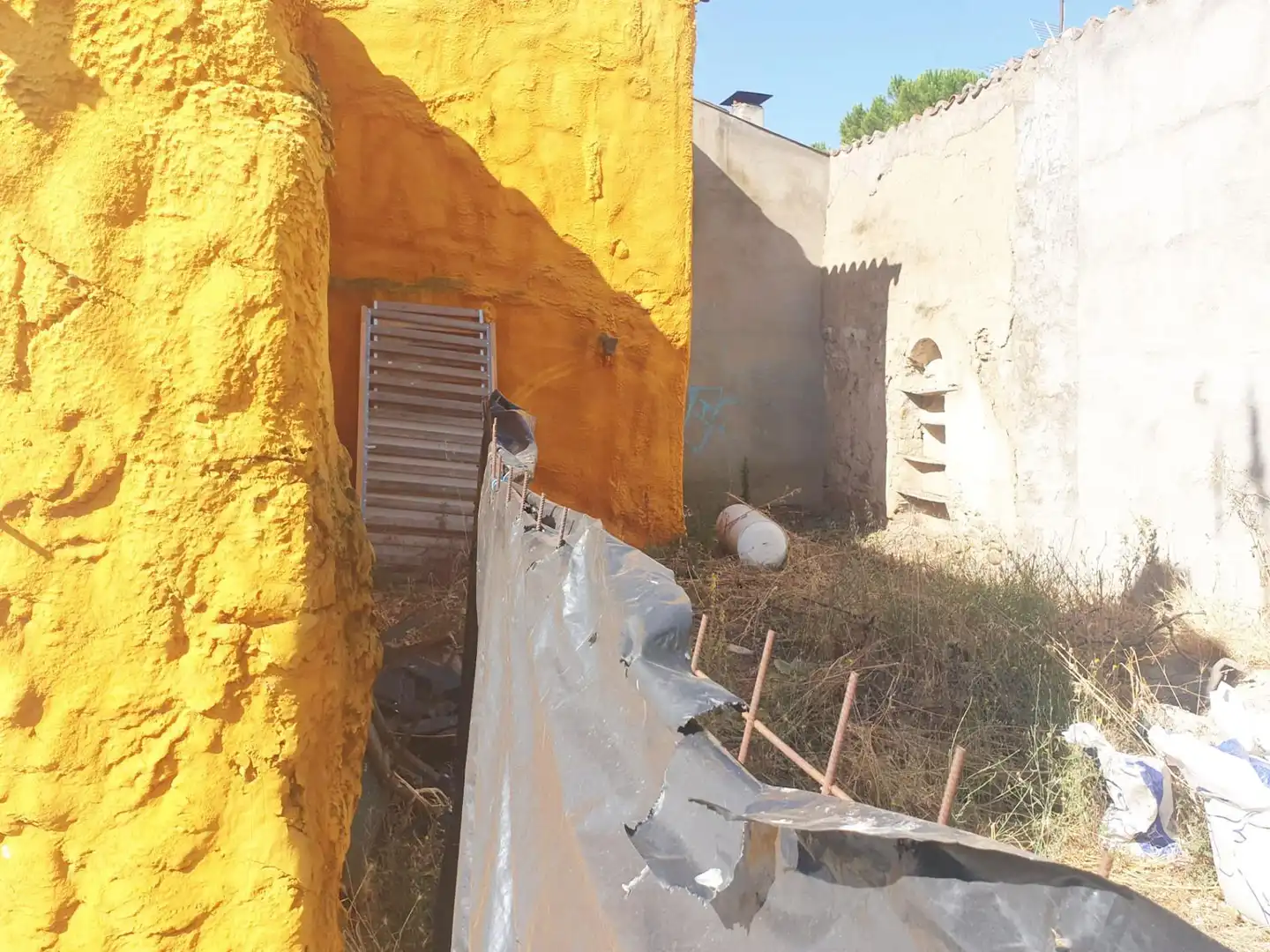 Außenansicht von Residential zum Verkauf in Vecinos