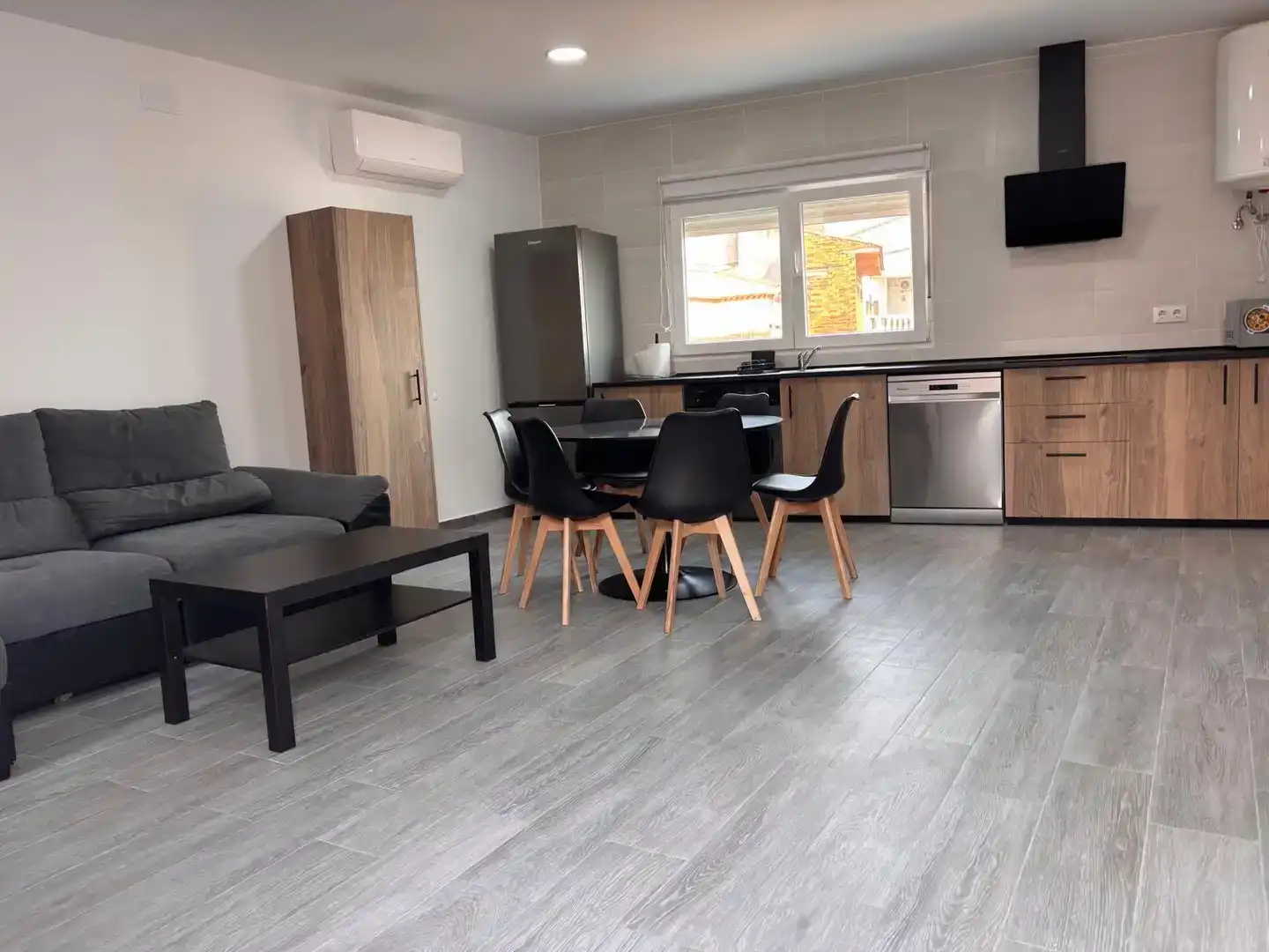 Sala d'estar de Apartament en venda en Castilblanco amb Aire condicionat