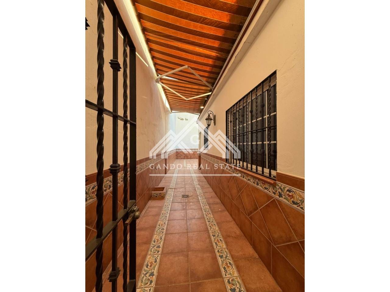 Casa adosada en venda en Dos Hermanas amb Jardí privat i Terrassa