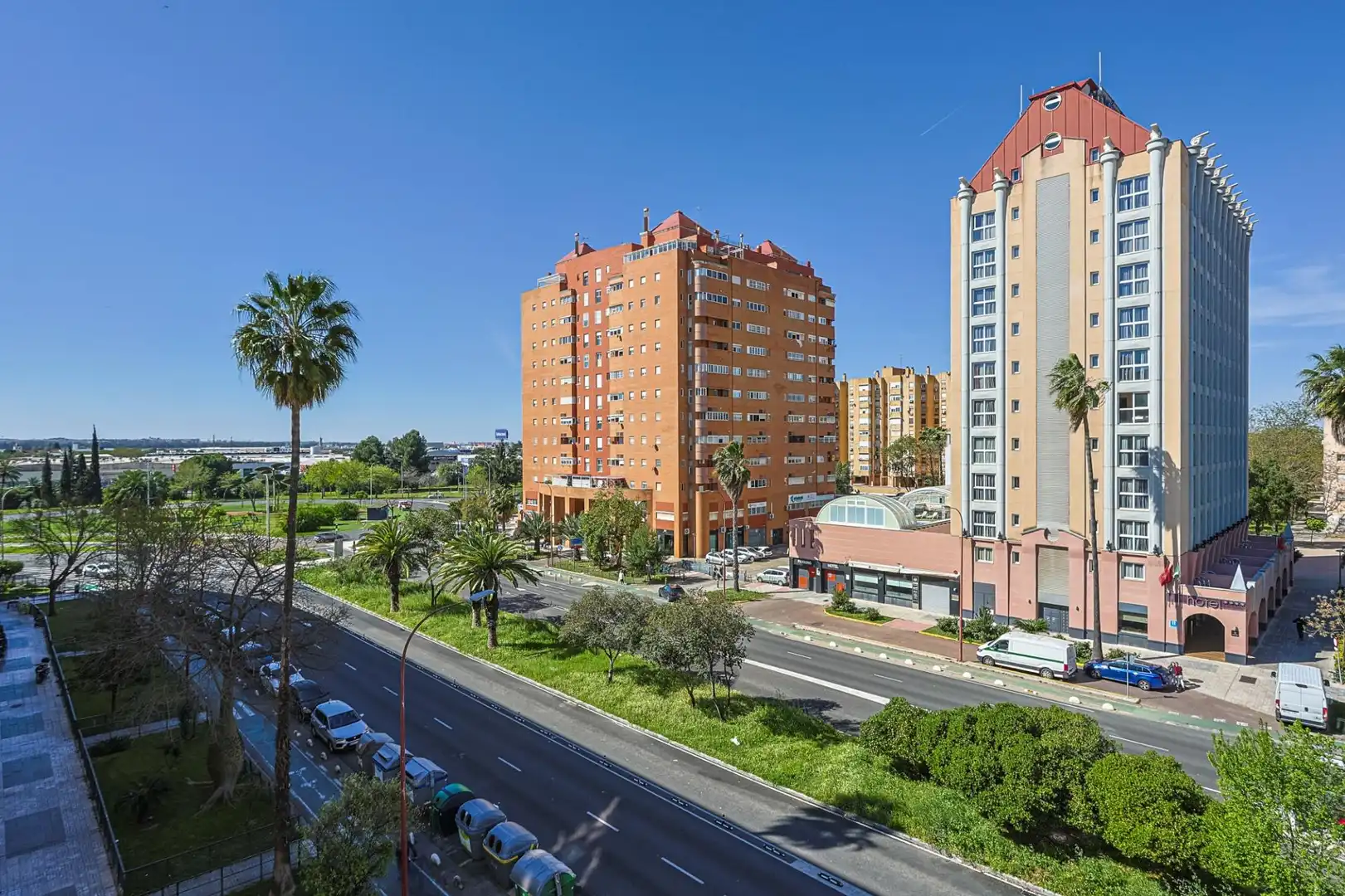 Exterior view of Office for sale in Sevilla