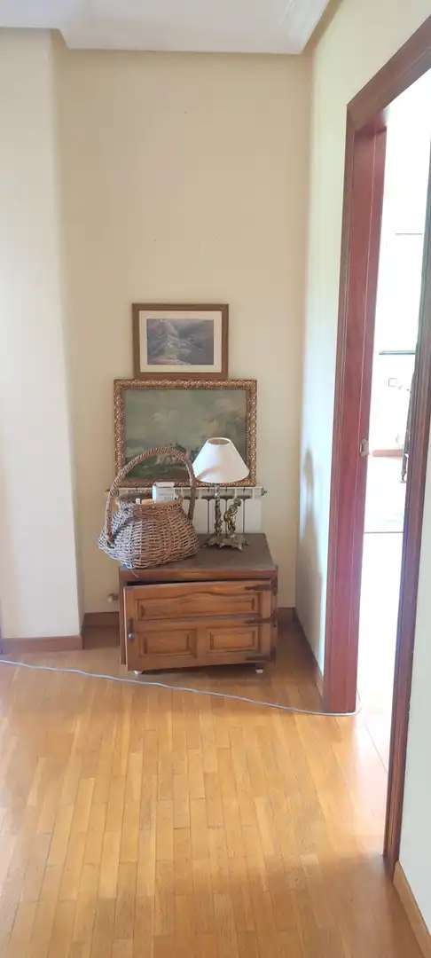 Casa o xalet en venda en Oviedo  amb Calefacció, Parquet i Terrassa