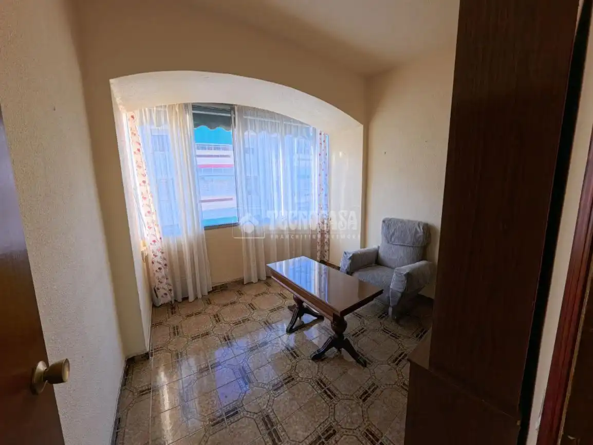 Habitación de Piso en venta en Alicante / Alacant con Terraza y Balcón