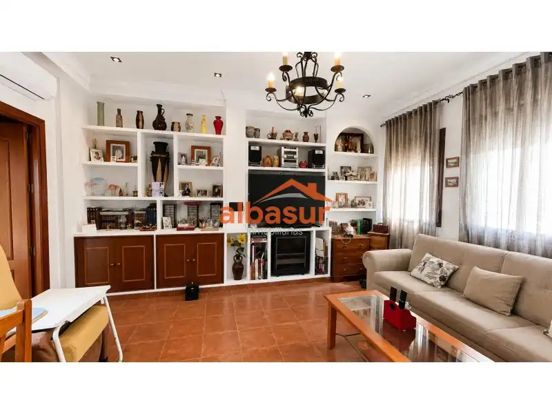 Casa con terrazza in vendita a Sur, imagen 2