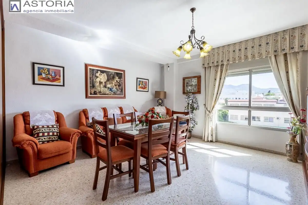 Piso con ascensor en venta en Calle Gobernador Pedro Temboury, imagen 4