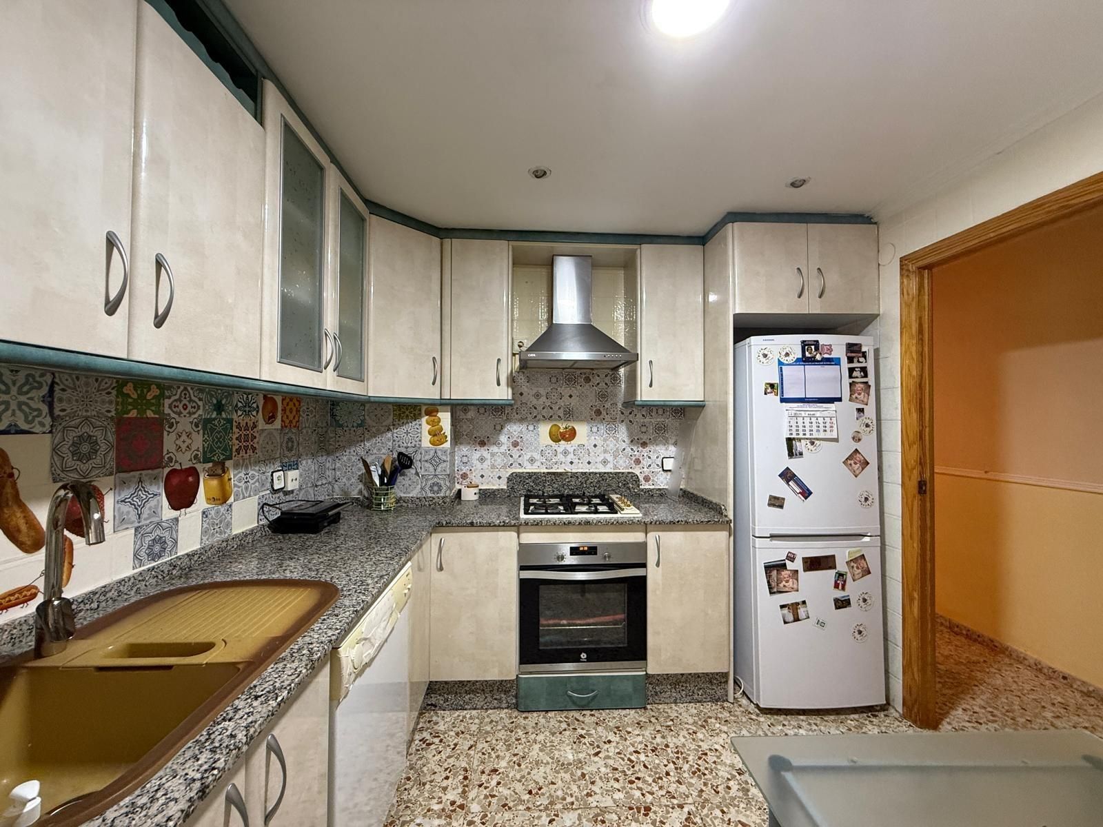 Kitchen of Flat for sale in Elche / Elx  with Balcony