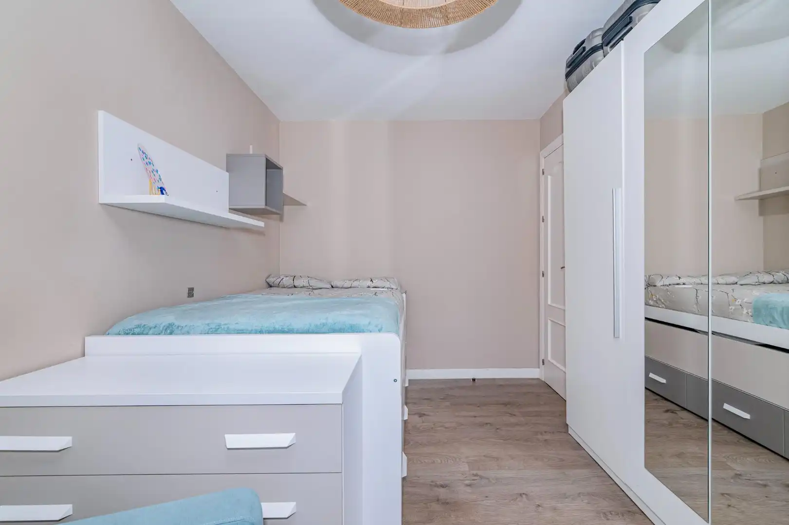 Habitación de Casa adosada en venta en Monachil