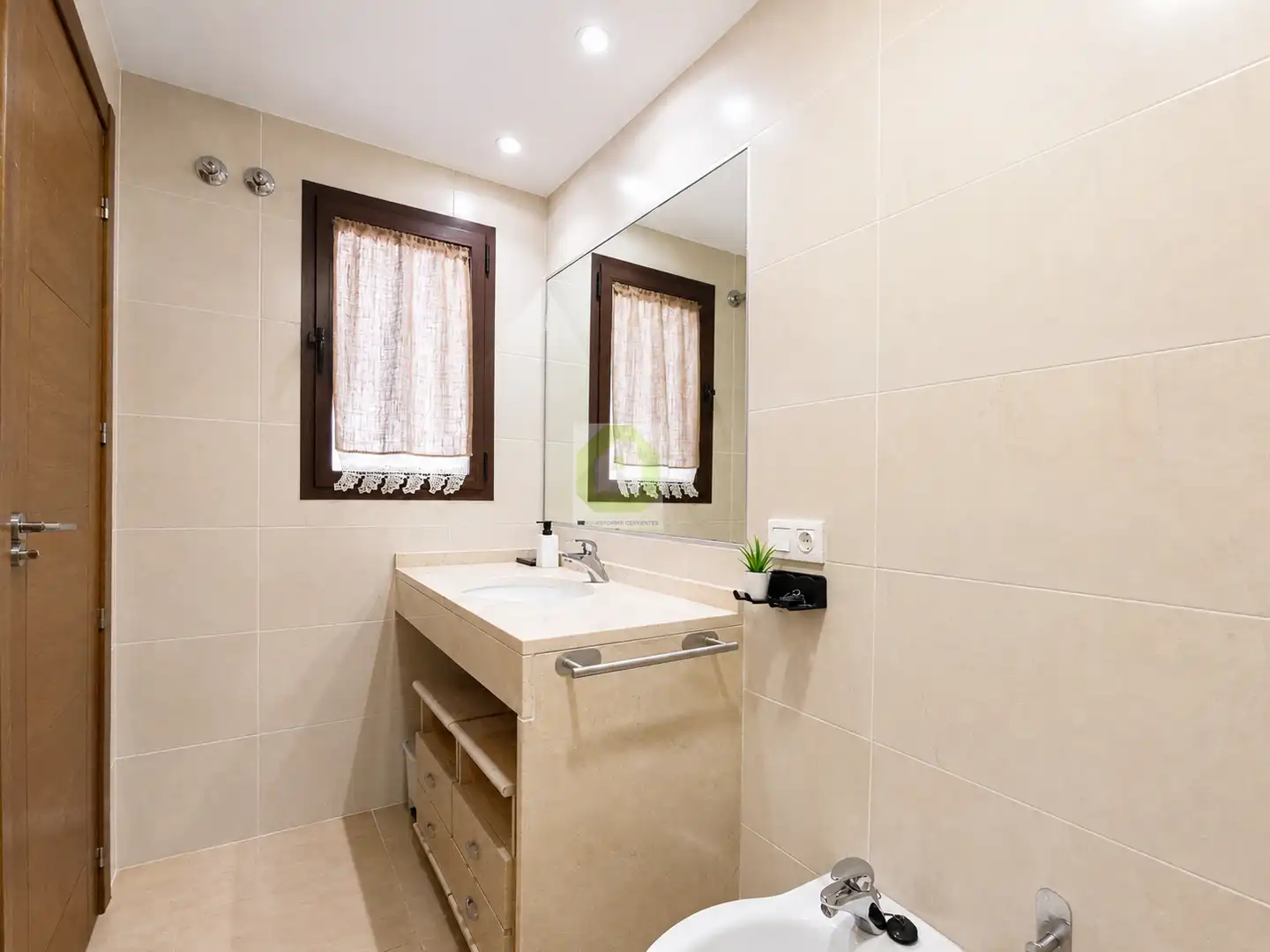 Bathroom of Flat for rent in Monachil  with Air Conditioner and Terrace