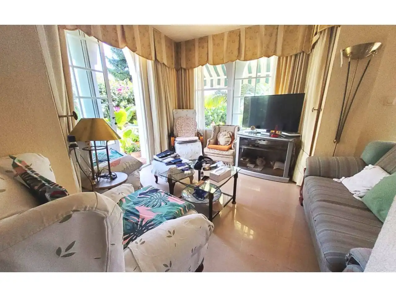 Sala de estar de Casa o chalet en venta en Almuñécar con Aire acondicionado, Jardín privado y Piscina comunitaria