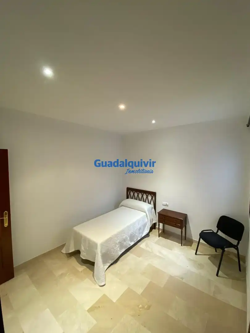 Bedroom of Flat for rent in Osuna  with Air Conditioner, Heating and Terrace