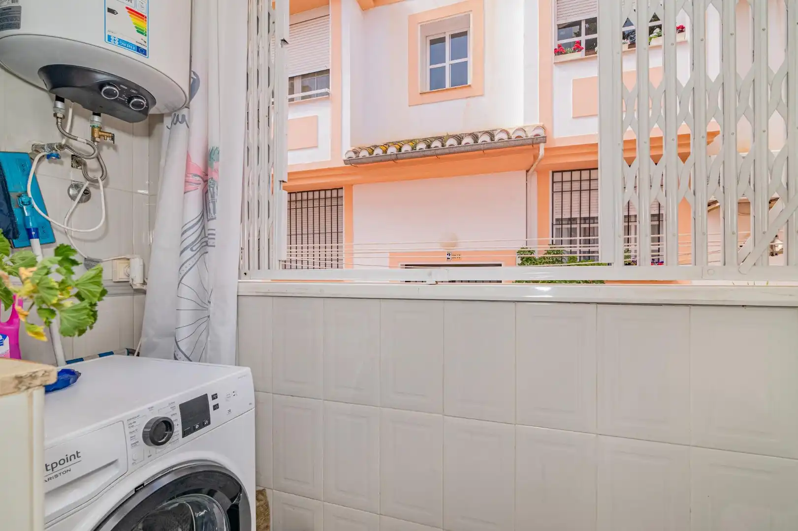 Terraza de Piso en venta en La Zubia con Aire acondicionado y Amueblado