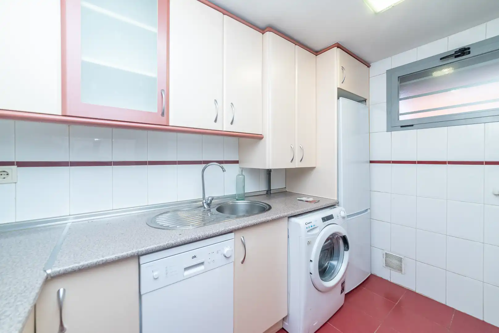Cocina de Dúplex en venta en Torrelodones con Aire acondicionado, Calefacción y Jardín privado