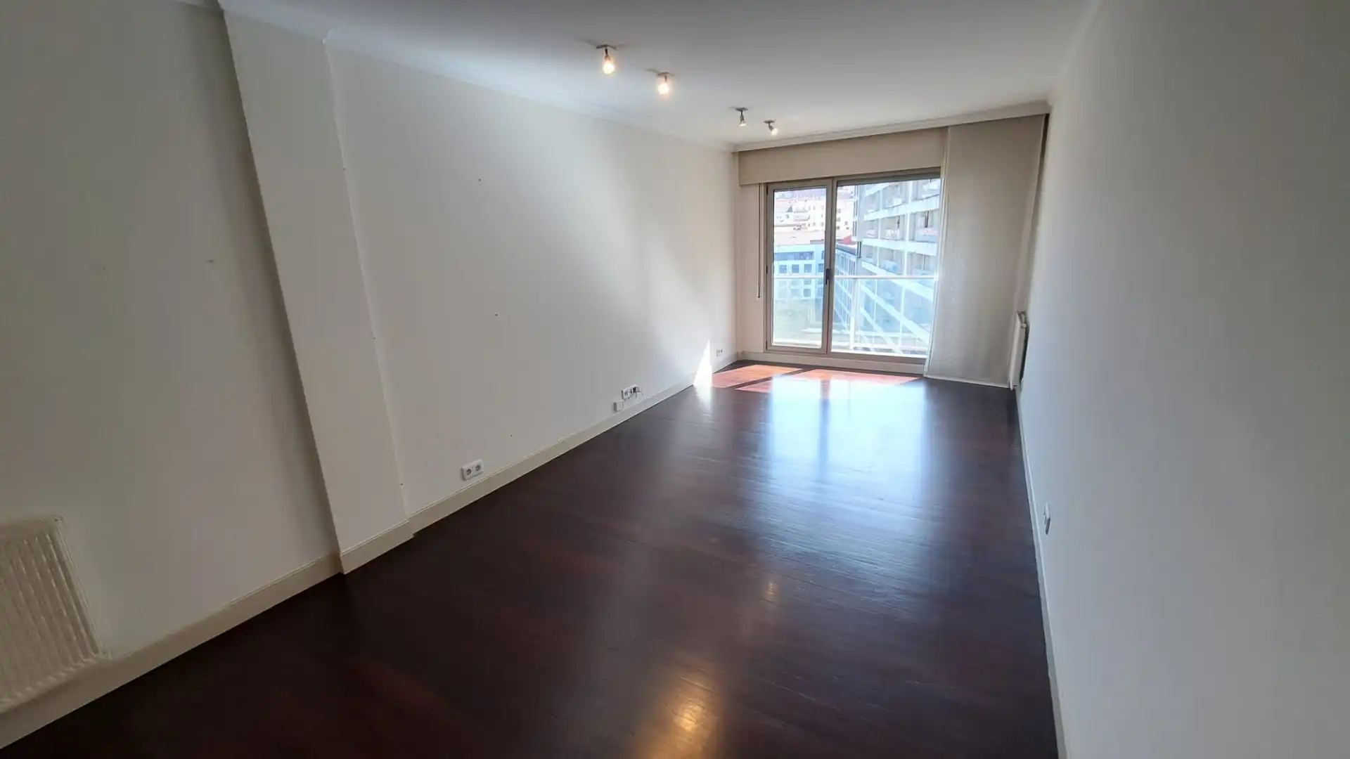 Living room of Flat for sale in Bilbao   with Heating, Storage room and Balcony