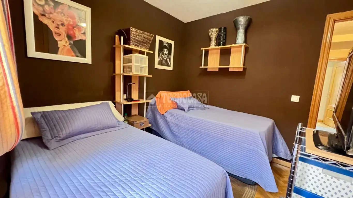 Schlafzimmer von Einfamilien-Reihenhaus zum Verkauf in Alcalá de Henares mit Terrasse
