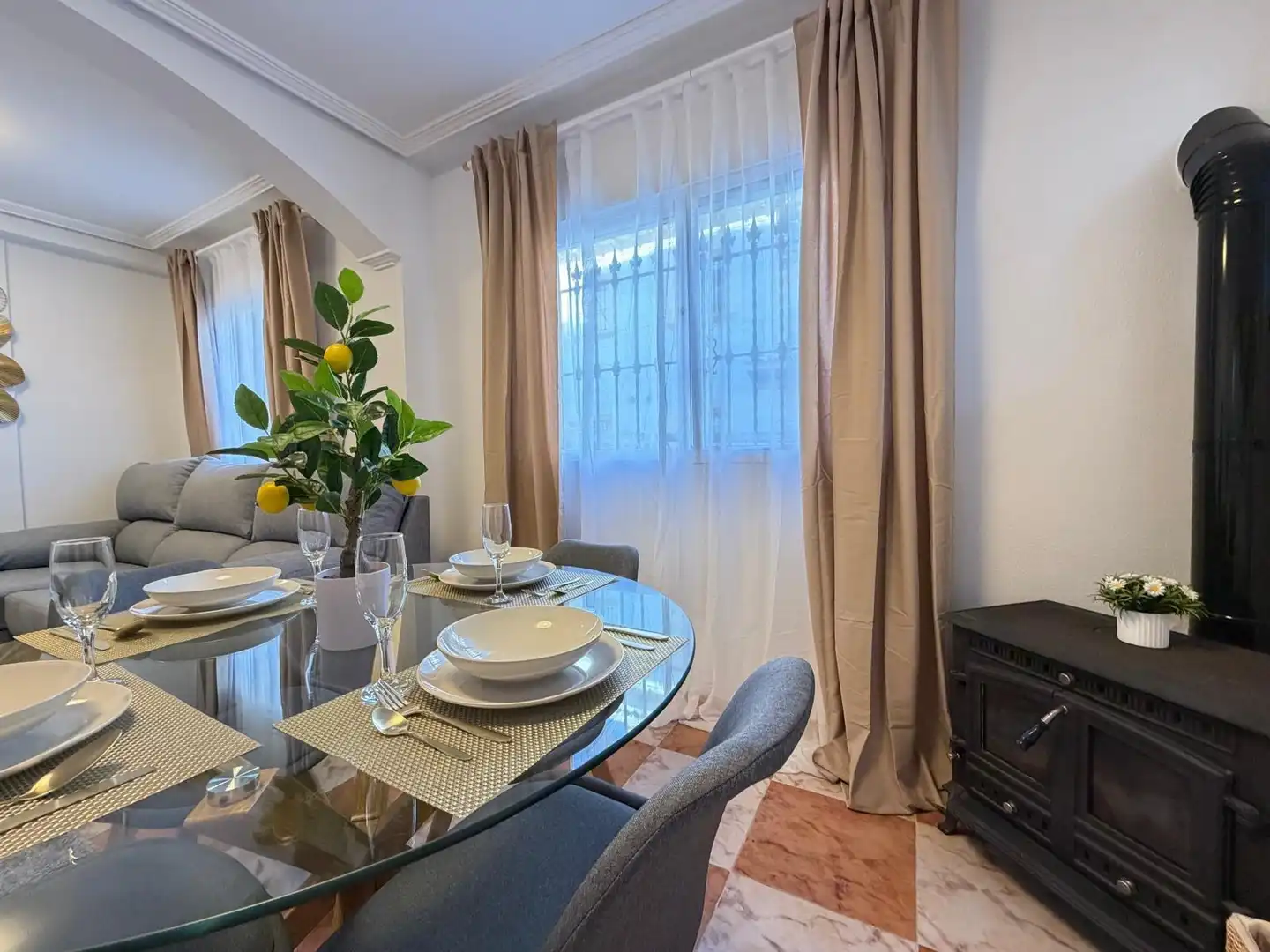Terraced house with terrace for sale in Calle Galapagos, imagen 3