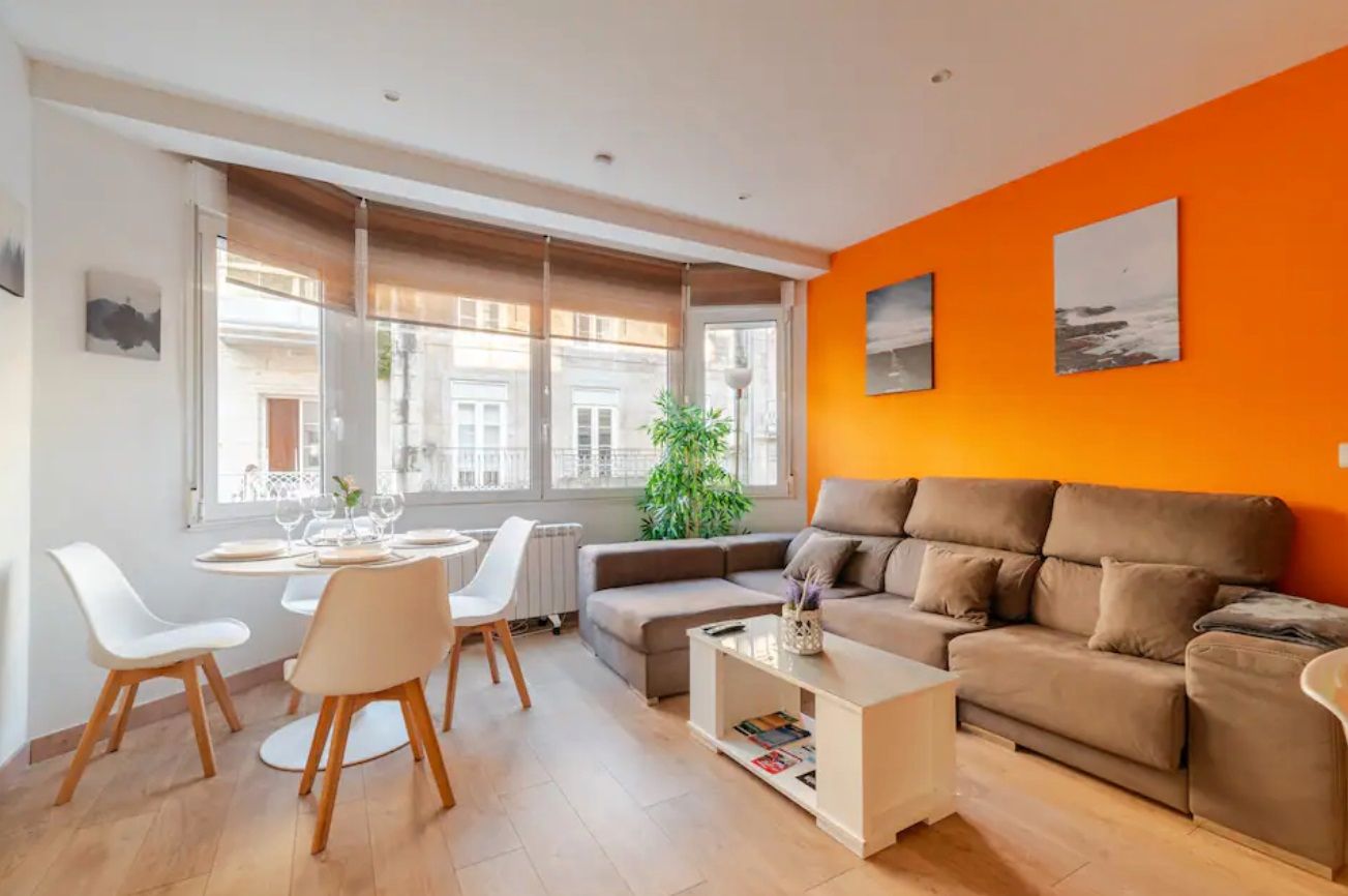 Living room of Apartment to rent in Vigo   with Air Conditioner, Heating and Parquet flooring