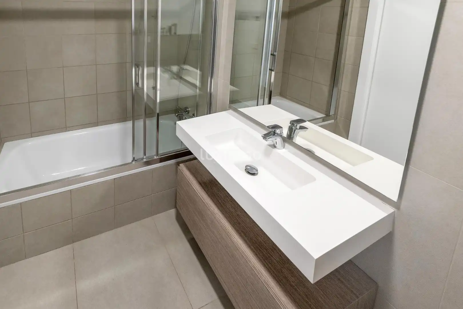 Badezimmer von Wohnung zum Verkauf in Villajoyosa / La Vila Joiosa mit Klimaanlage, Privatgarten und Terrasse
