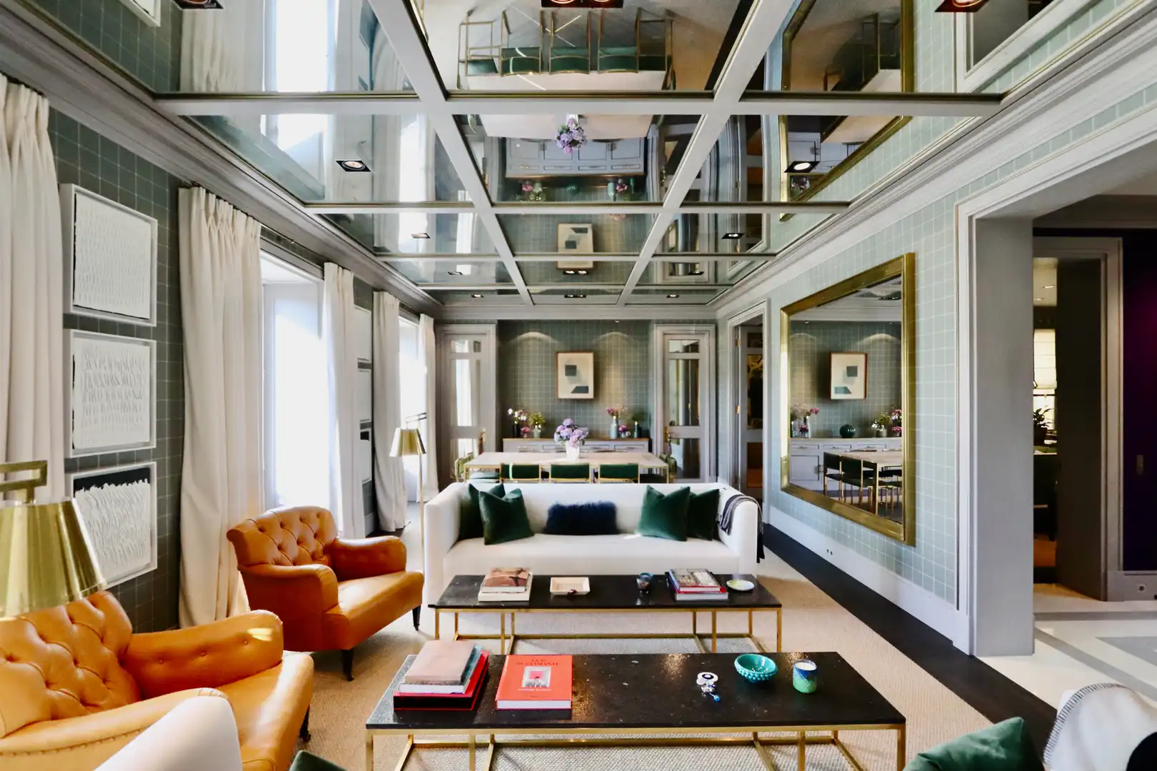 Living room of Flat for sale in Madrid  with Air Conditioner, Heating and Storage room