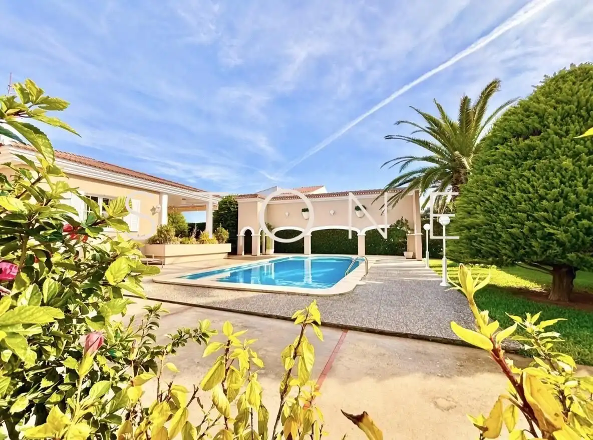 Casa con piscina in vendita a Cala en Blanes, imagen 3
