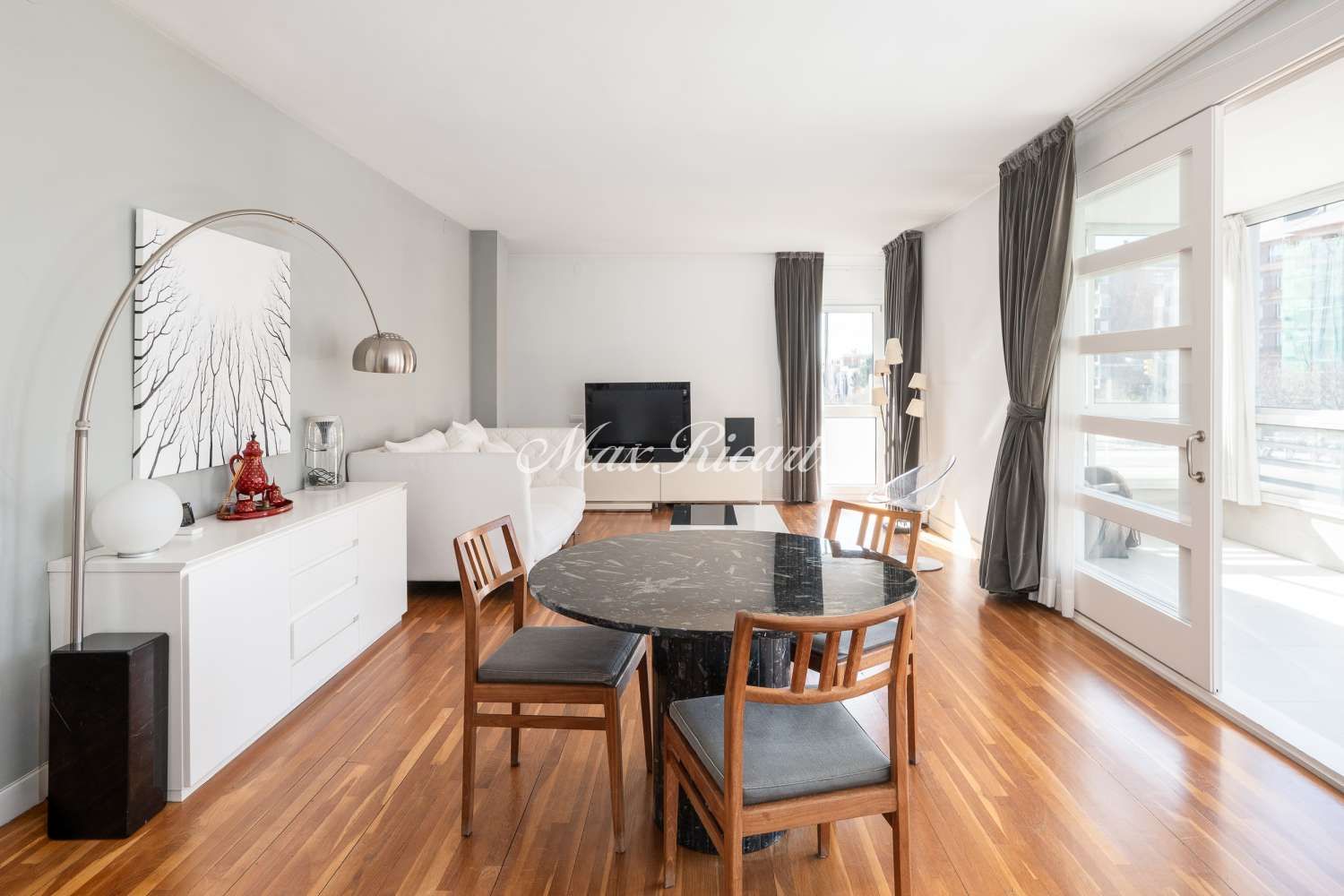 Sala de estar de Piso en venta en  Barcelona Capital con Aire acondicionado, Calefacción y Terraza