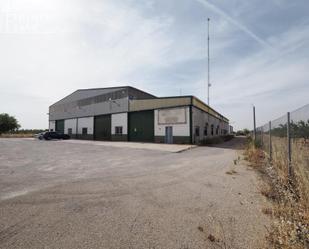Vista exterior de Nau industrial en venda en Campo de Criptana