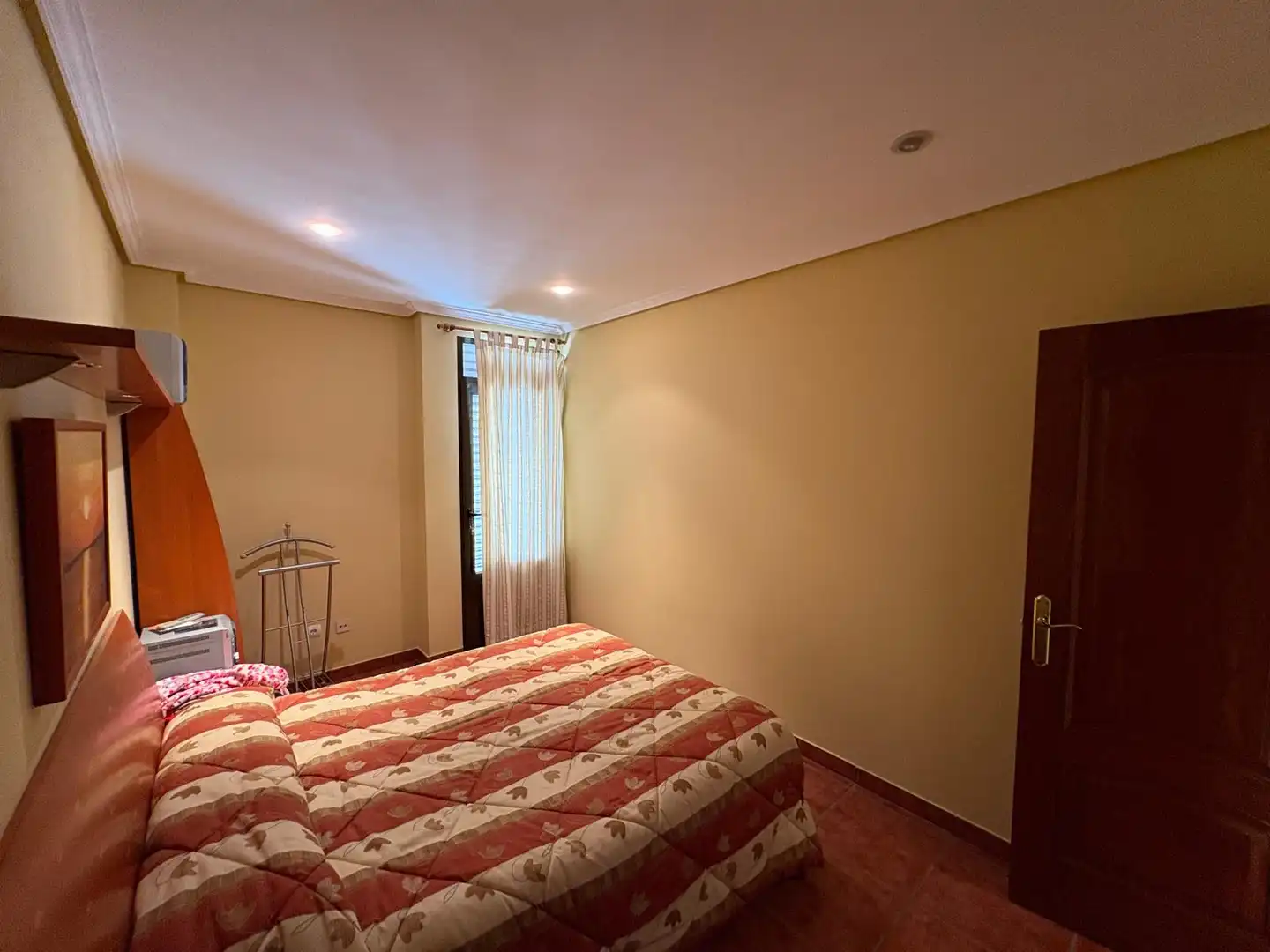 Dormitori de Casa o xalet en venda en Íscar amb Calefacció, Jardí privat i Terrassa