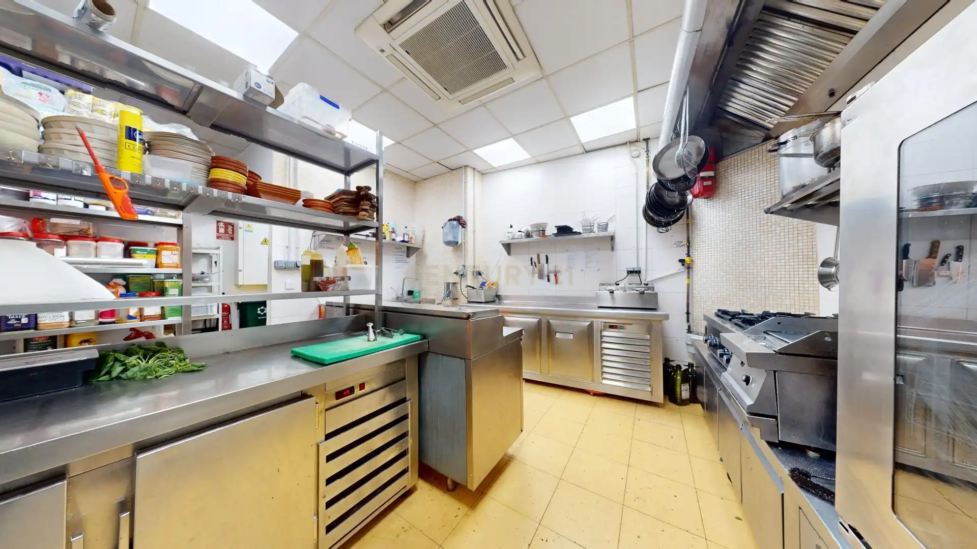 Cocina de Local en traspaso en Málaga con Aire acondicionado y Alarma