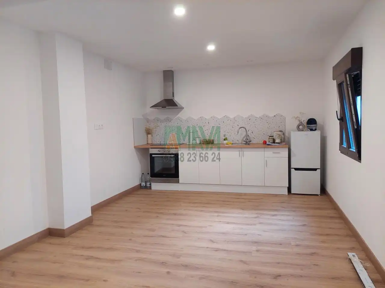 Cocina de Apartamento en venta en San Cibrao das Viñas con Amueblado
