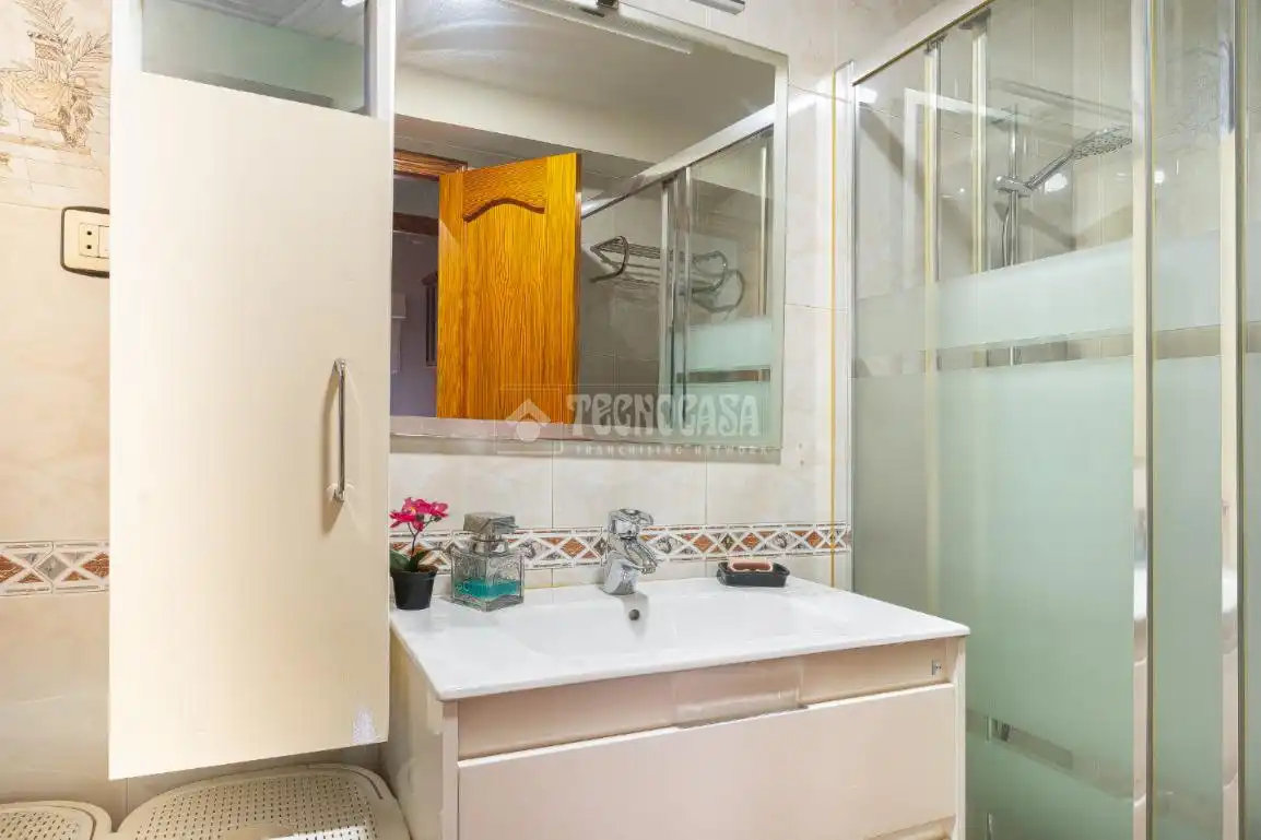 Baño de Piso en venta en Salobreña con Aire acondicionado