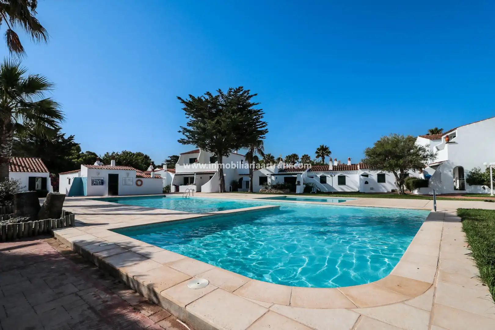 Piscina de Apartament en venda en Ciutadella de Menorca amb Aire condicionat, Terrassa i Piscina comunitària