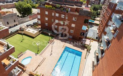 Swimming pool of Flat for sale in  Barcelona Capital  with Terrace