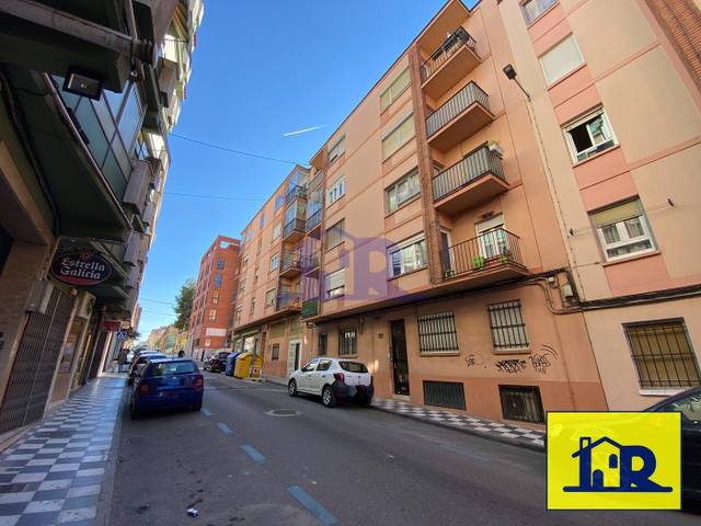 Piso en Venta en Camino Cañete en Centro