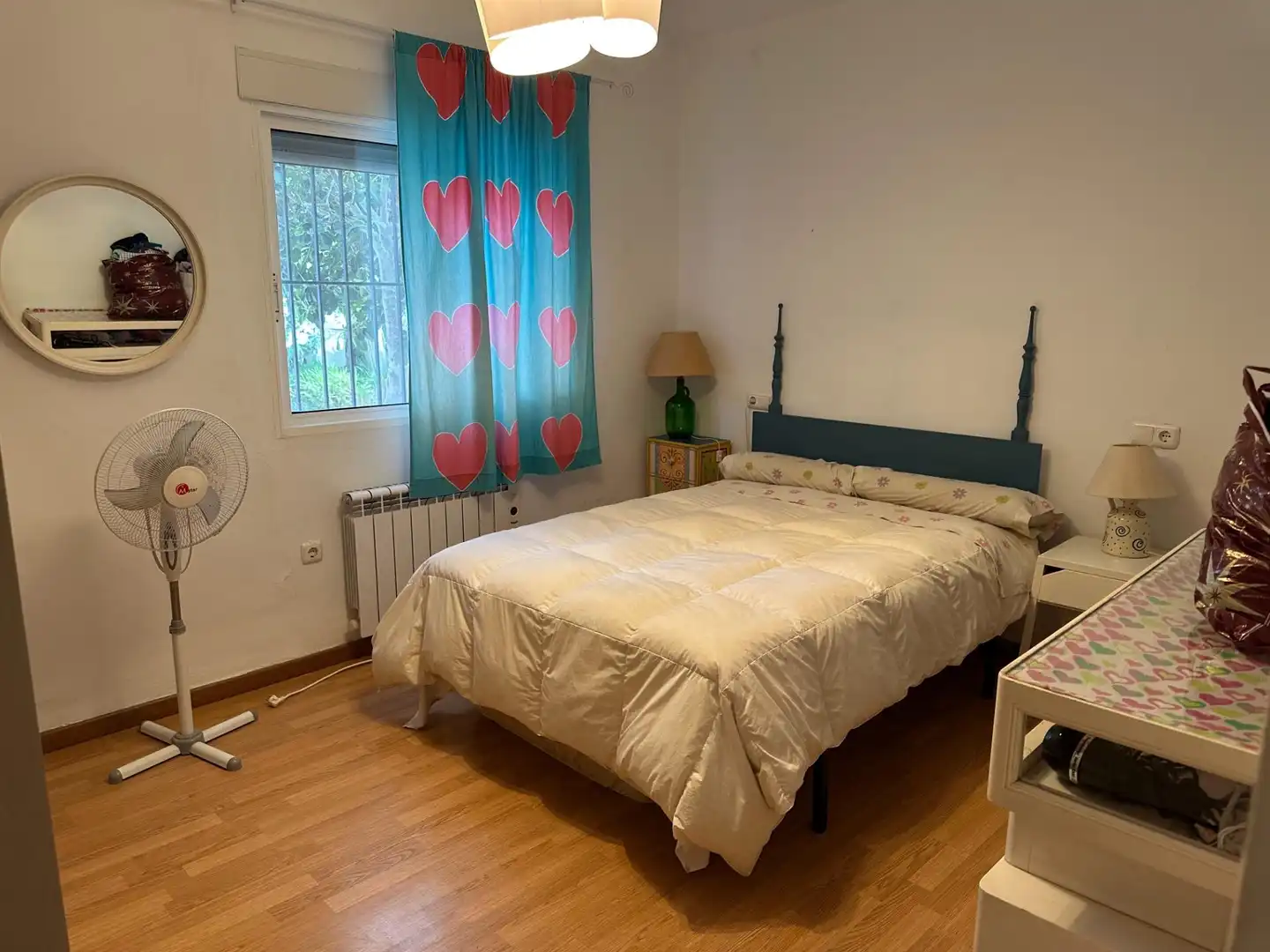 Habitación de Casa adosada en venta en Pilar de la Horadada con Calefacción, Jardín privado y Trastero