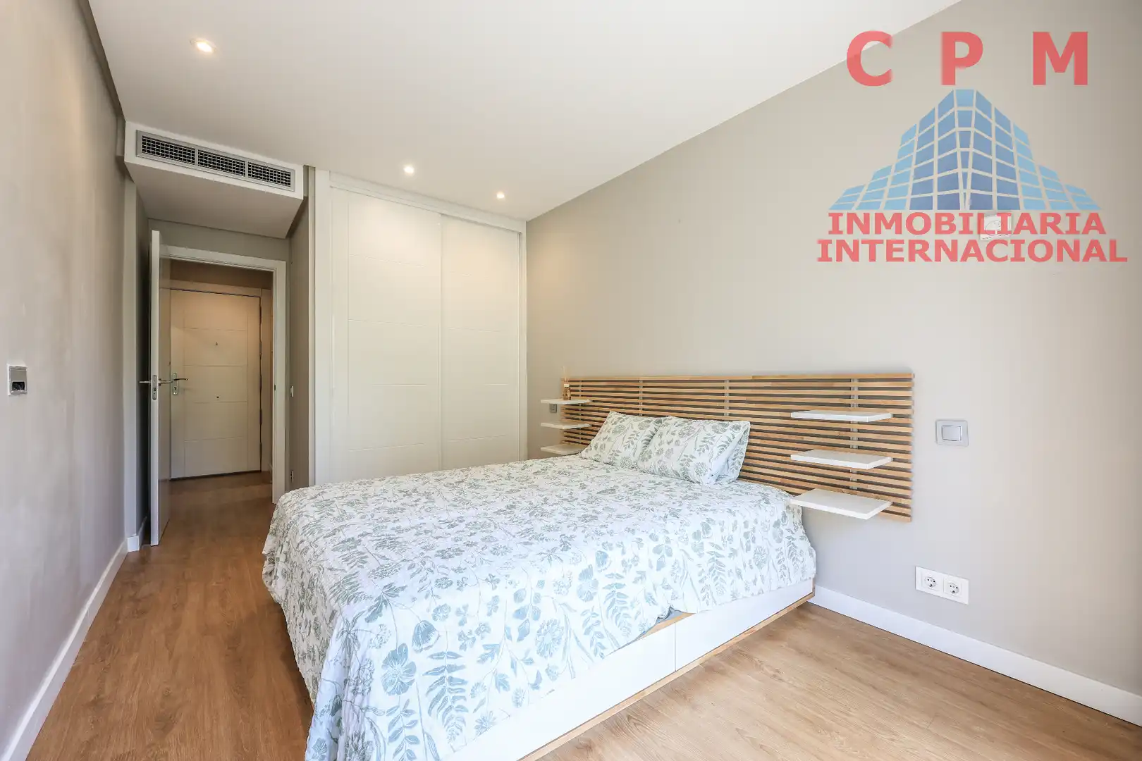 Bedroom of Flat for rent in Madrid  with Air Conditioner, Heating and Parquet flooring