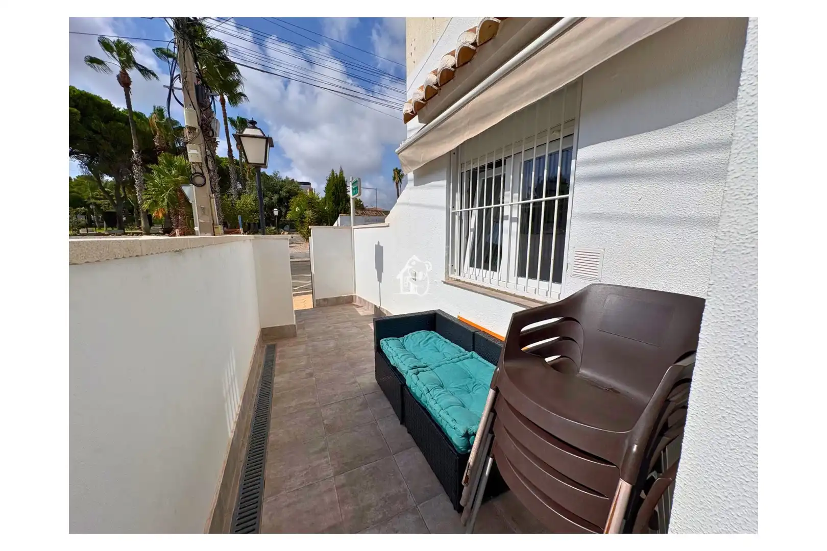 Vista exterior de Planta baja en venta en Torrevieja con Aire acondicionado, Jardín privado y Terraza