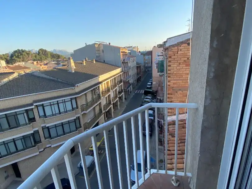 Vista exterior de Piso para compartir en Manresa con Aire acondicionado, Calefacción y Parquet