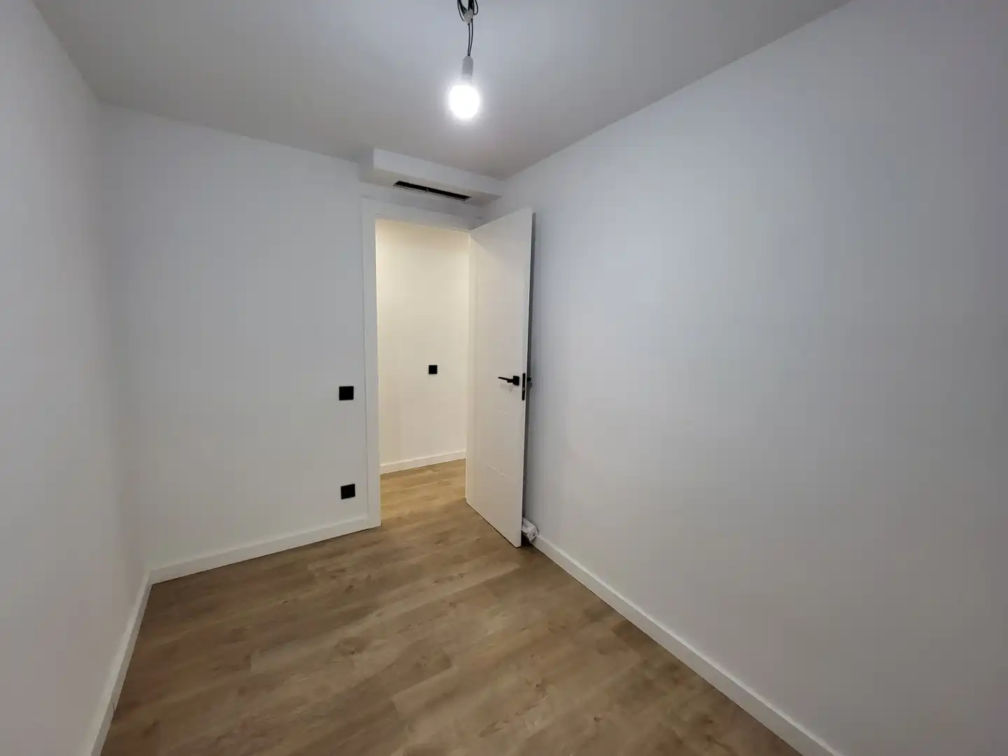 Wohnung zum Verkauf in Carrer Verge de Montserrat, Catalunya - Fontetes