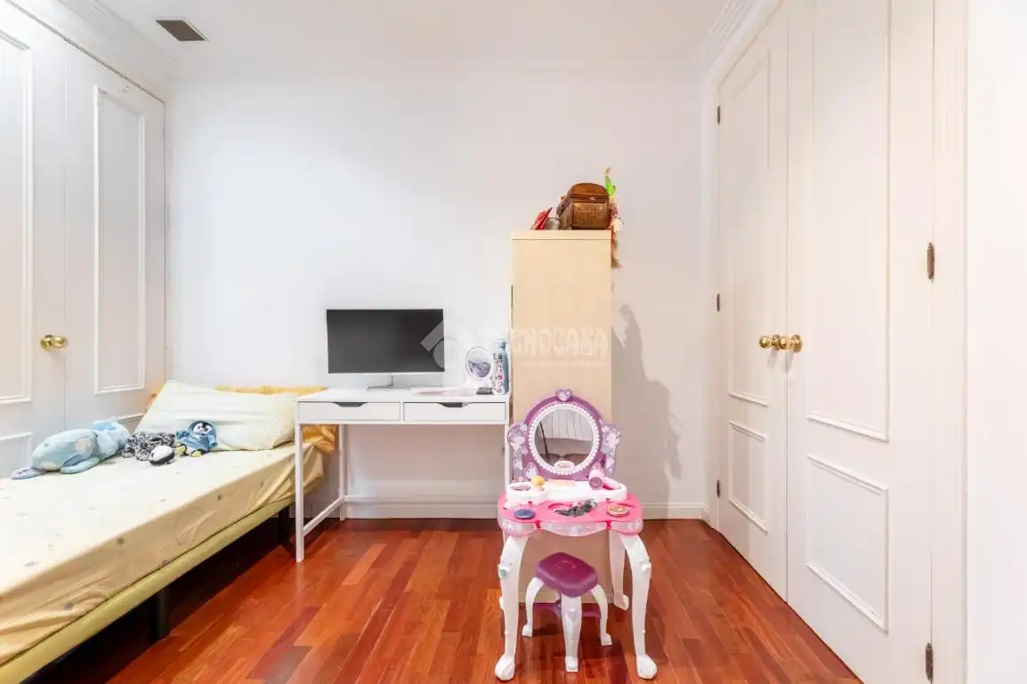Habitación de Piso en venta en Torrelodones con Aire acondicionado