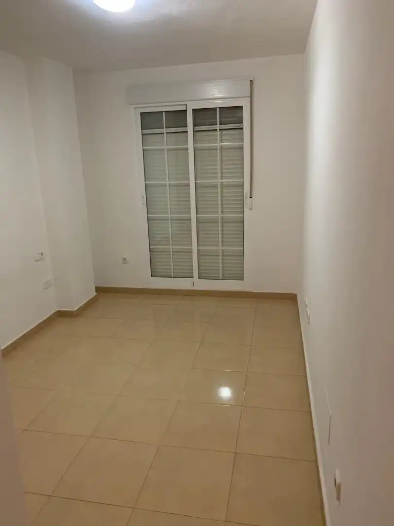 Habitación de Piso de alquiler en Murcia con Trastero y Lavadora