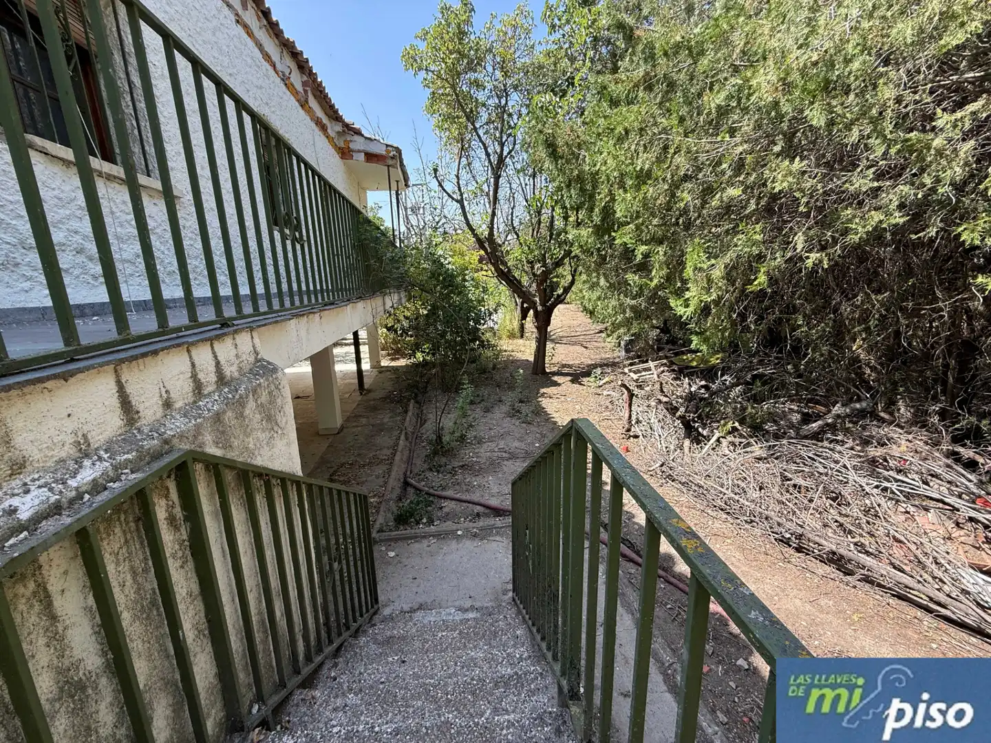 Casa o xalet en venda en Cubillas de Santa Marta amb Jardí privat, Terrassa i Traster
