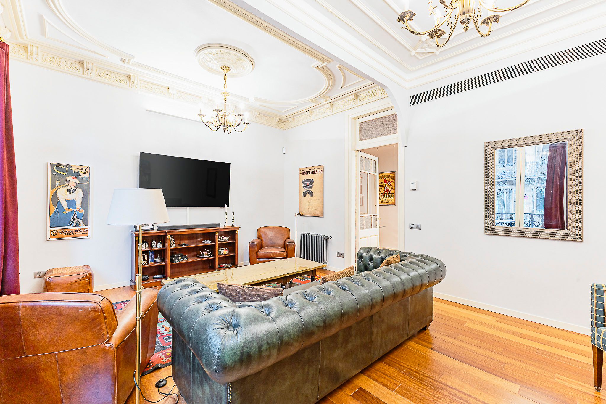 Wohnzimmer von Wohnung zum Verkauf in  Barcelona Capital mit Klimaanlage, Heizung und Parkett