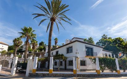 Exterior view of House or chalet for sale in Almuñécar  with Terrace, Swimming Pool and Balcony