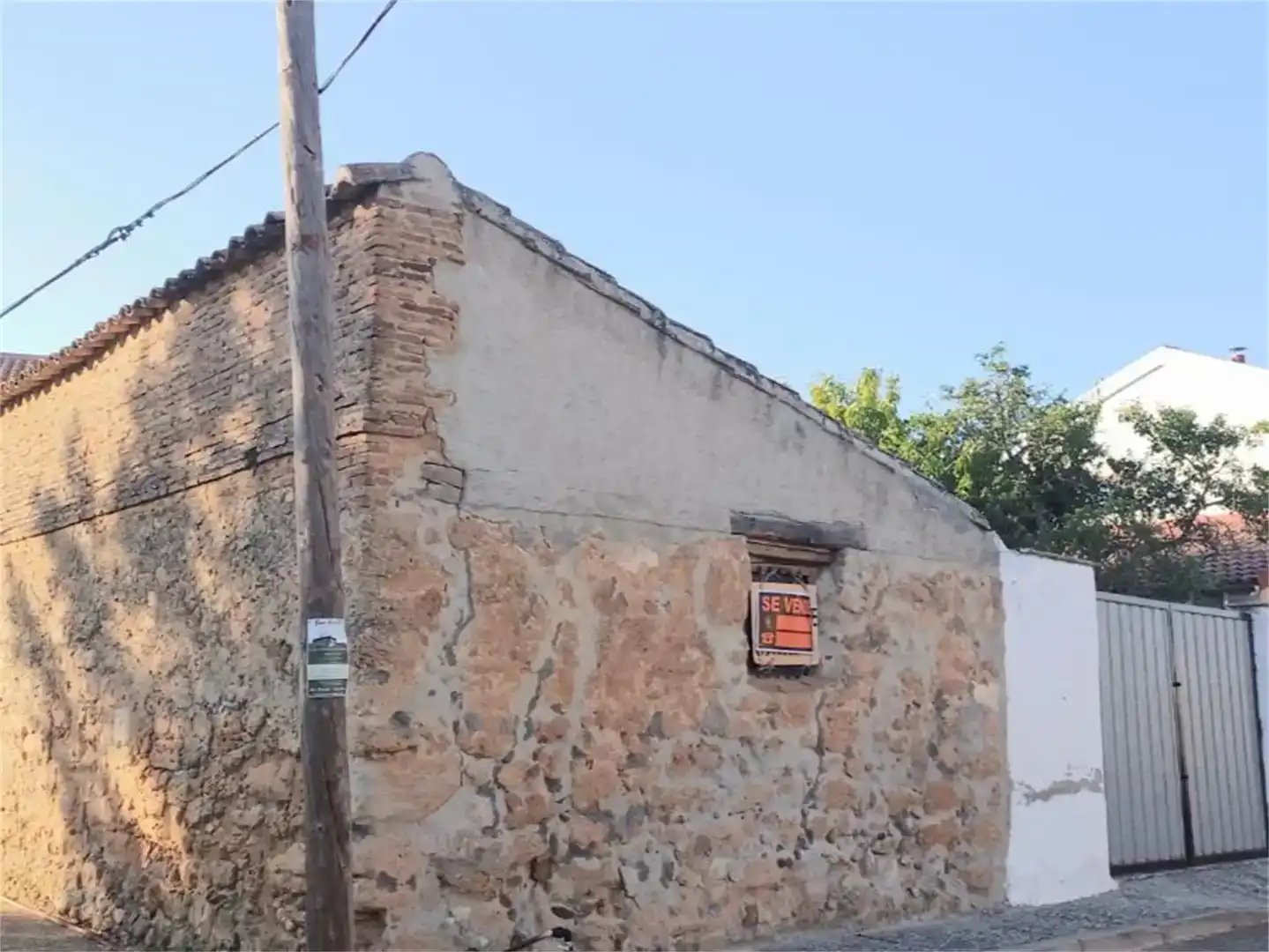 Vista exterior de Casa o chalet en venta en Calahorra de Boedo con Jardín privado, Trastero y Amueblado