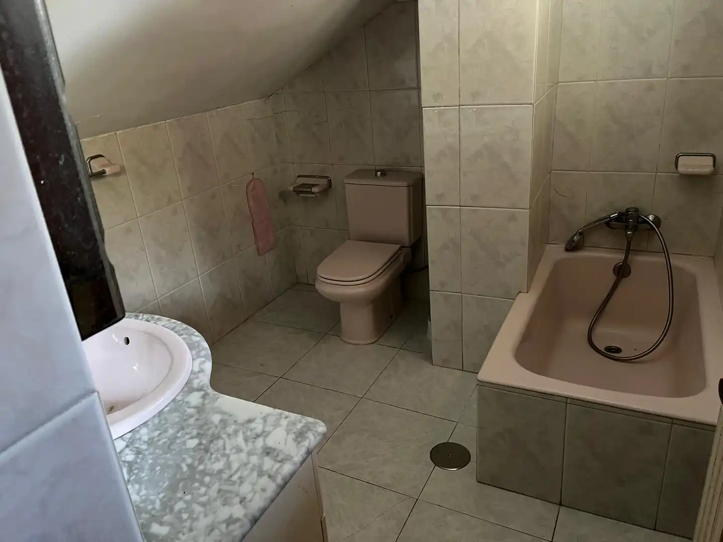 Bathroom of Houses for sale in Vigo   with Private garden, Terrace and Swimming Pool
