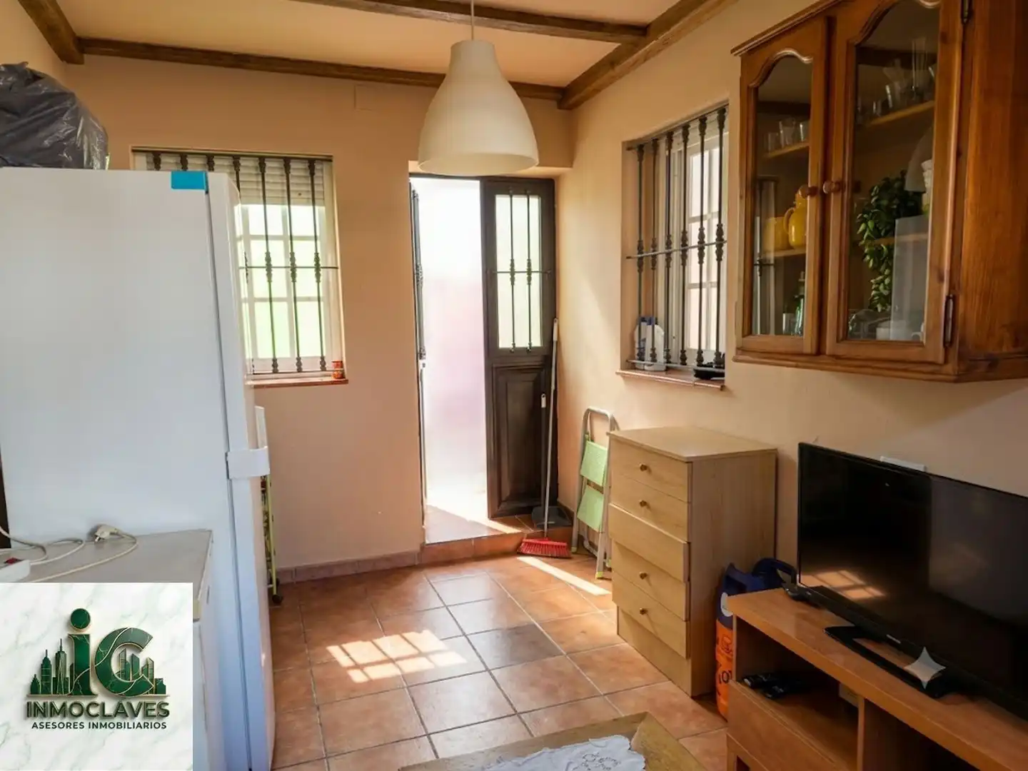 Detached homes for sale in Algeciras  with Private garden and Terrace