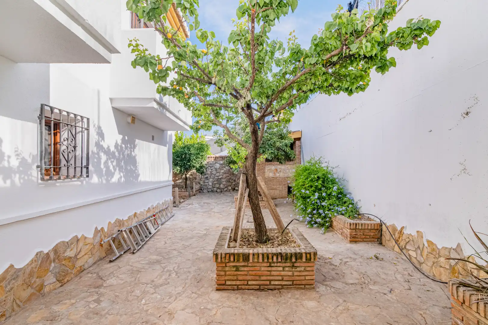 Terrassa de Casa o xalet en venda en Las Gabias amb Jardí privat, Terrassa i Moblat