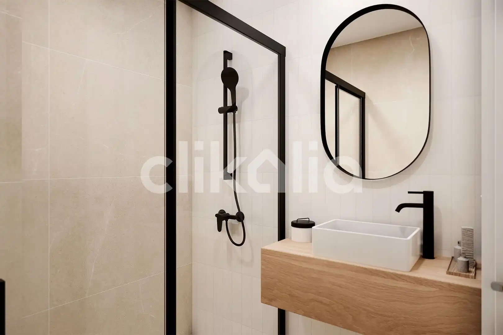 Bathroom of Flat for sale in Sevilla  with Air Conditioner and Terrace