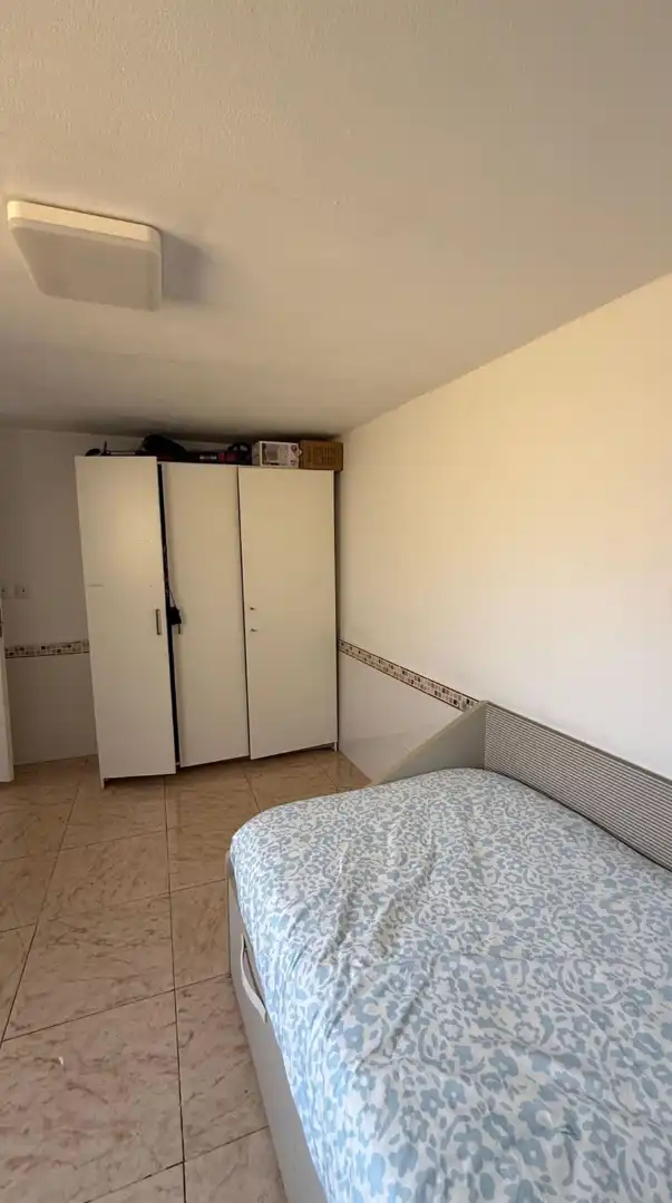 Dormitori de Casa adosada en venda en Cornellà de Llobregat amb Aire condicionat, Calefacció i Terrassa