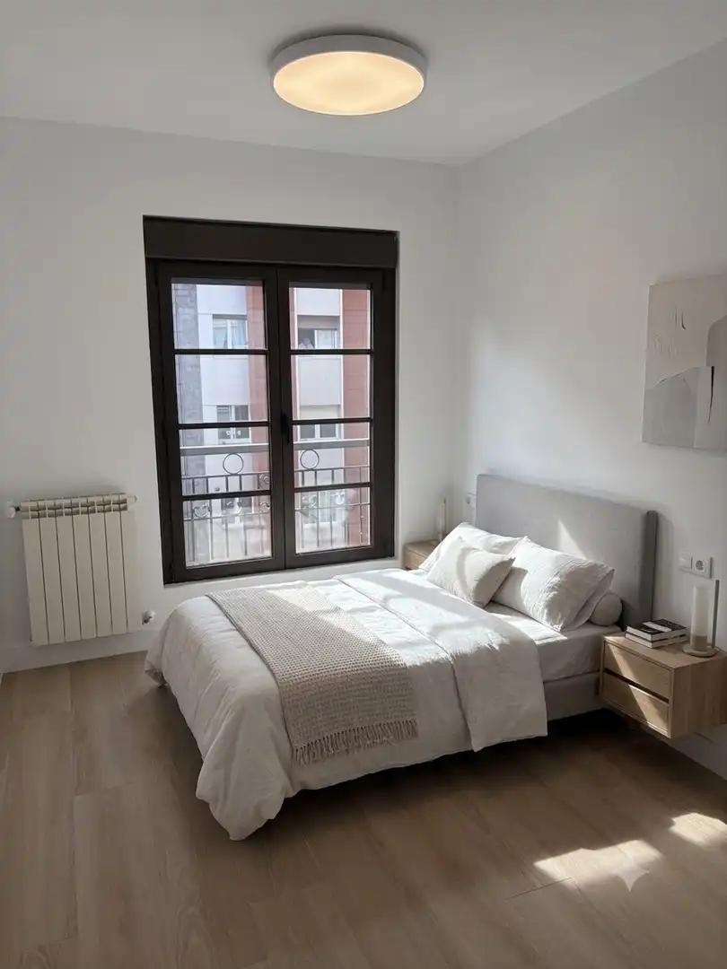 Bedroom of Flat for sale in Gijón   with Storage room